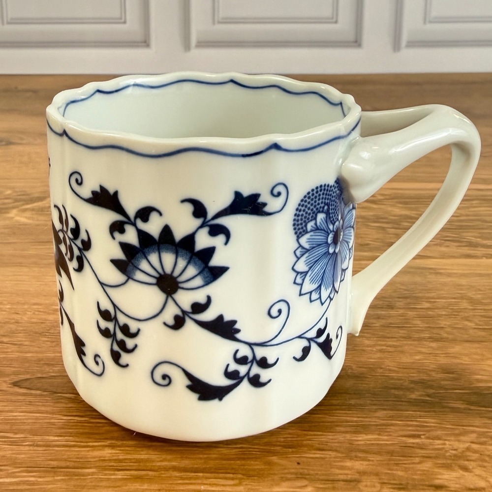 Vintage Blue Danube Cobalt Onion Pattern Mug Rectangle Back Stamp Japan EUC